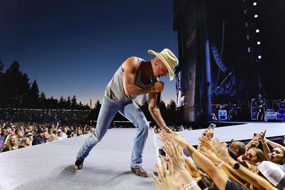 Kenny Chesney at Raymond James Stadium