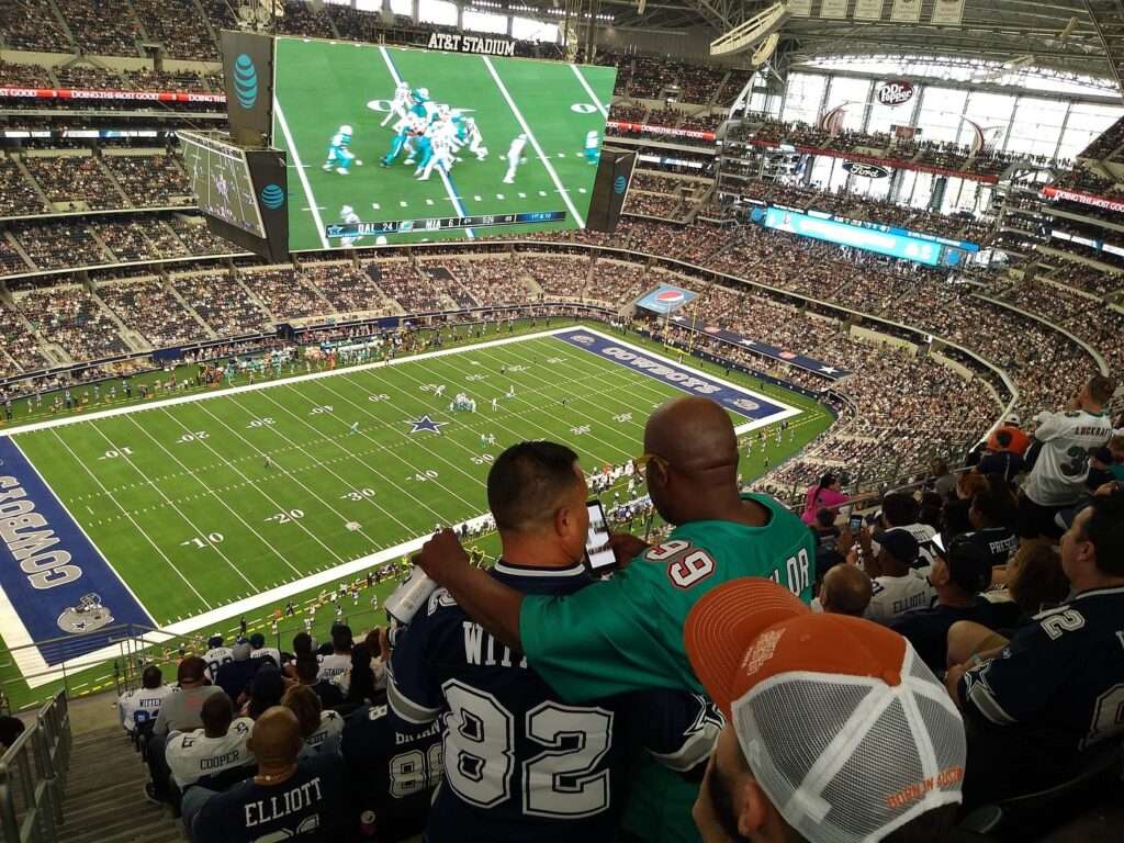 friends at att stadium