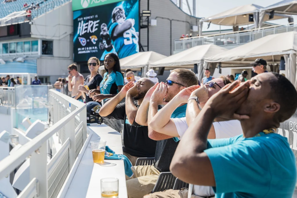 farah farah deck bar everbank stadium