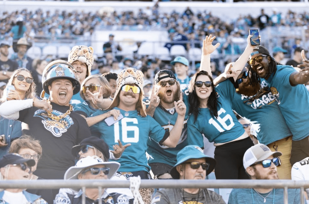 group of friends everbank stadium